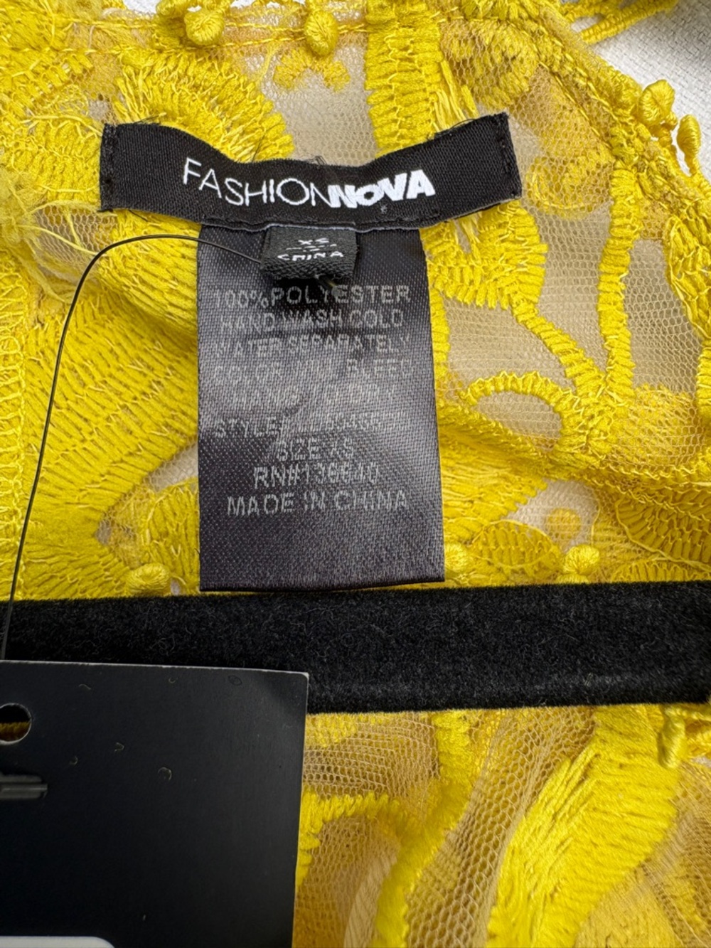 WFashion Nova Yellow Lace Off-Shoulder Crop Top Sz XS - Picture 7 of 15